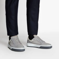 Baskets Gris Perle Et Blanches En Cuir De Chevreau, Crocodile Et Veau. 9 Baskets Gris Perle Et Blanches En Cuir De Chevreau, Crocodile Et Veau. -Zilli Boutique 019194e1c7f94bbb860b67d66f88c162f31d042e H0140AM1121VZBA04N74C 5 59085.1744381110