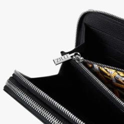 Organisateur Zippé Noir En Cuir De Veau Grainé 15 Organisateur Zippé Noir En Cuir De Veau Grainé -Zilli Boutique 03591e87e937fe20347389fe001700a51829d3a1 LJOE01M1990VIMP10N001 8 77900.1730818917
