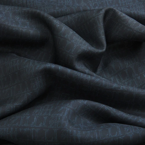 Foulard Frangé Marine Foncé Qaeter , "Northern Lights" (aurores Boréales) 4 Foulard Frangé Marine Foncé Qaeter , "Northern Lights" (aurores Boréales) – Image 4