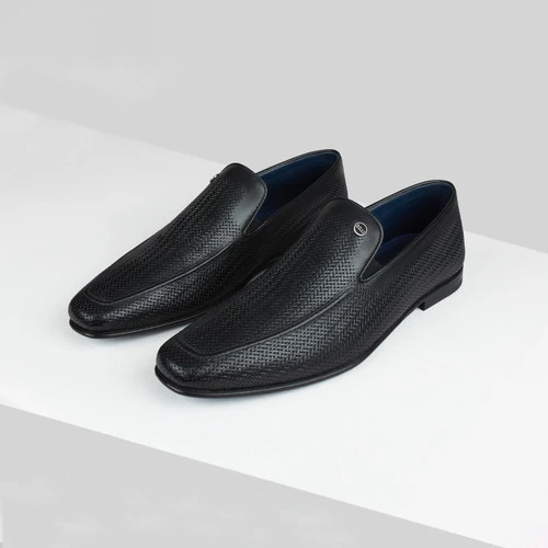 Loafers Noirs En Veau Souple Embossé, Effet Cuir Tressé 2 Loafers Noirs En Veau Souple Embossé, Effet Cuir Tressé – Image 2