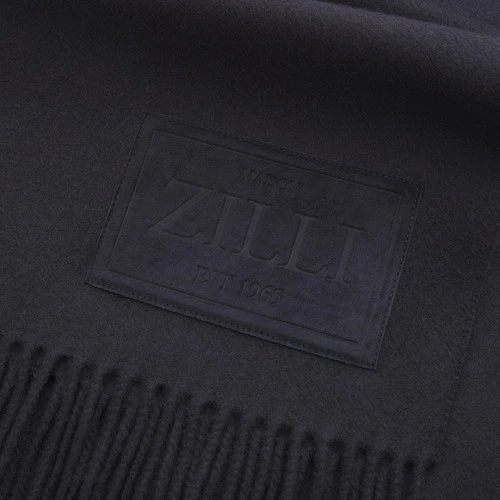 Écharpe Frangée Marine Foncée Qaeter 3 Écharpe Frangée Marine Foncée Qaeter – Image 3