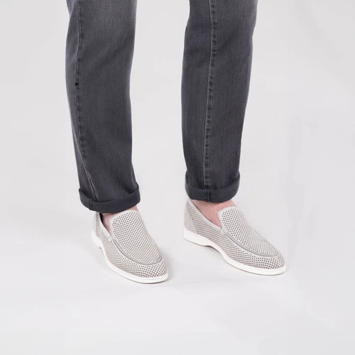 Loafers Gris Clair En Veau Velours Perforé Et Veau Velours Souple 2 Loafers Gris Clair En Veau Velours Perforé Et Veau Velours Souple – Image 2