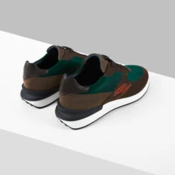 Sneakers Run Marron Et Vert Pin En Veau Velours, Veau Façon Poulain Et Veau Lisse 7 Sneakers Run Marron Et Vert Pin En Veau Velours, Veau Façon Poulain Et Veau Lisse -Zilli Boutique b8807179c726286ad883f6ec6c88c28f307f5241 H0003AM1035VSHR01N096 3 95317.1744381111