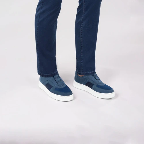 Sneakers Bleu Marine En Veau Velours, Veau Tressé Et Tissu Technique 2 Sneakers Bleu Marine En Veau Velours, Veau Tressé Et Tissu Technique – Image 2