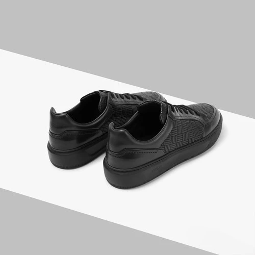 Baskets En Cuir De Veau Et D'agneau Noir Et Bleu Marine 3 Baskets En Cuir De Veau Et D'agneau Noir Et Bleu Marine – Image 3