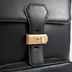 Sac à Dos D'affaires Contemporain, Ouverture à Rabat 11 Sac à Dos D'affaires Contemporain, Ouverture à Rabat -Zilli Boutique f21872f683f3f4ee0413504dc6a46b80e422071c G0012AM1015VCON30N001 5 63442.1744381055