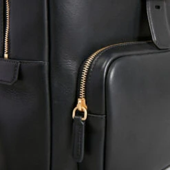 Sac à Dos D'affaires Contemporain, Ouverture à Rabat 10 Sac à Dos D'affaires Contemporain, Ouverture à Rabat -Zilli Boutique fdf96e7f9940abb34721c36b402ffda8a5261b92 G0012AM1015VCON30N001 4 89986.1744381055